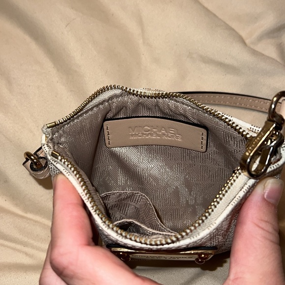 MK wallet/small clutch - Picture 3 of 4